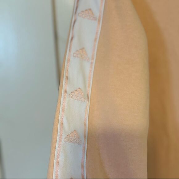 Adidas Women's Peach Sweatshirt Size Medium - Picture 3 of 9